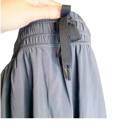 Lululemon High Rise Grey Cropped Drawstring Pockets Jogger Women’s Size 4 -Small - Picture 7 of 10